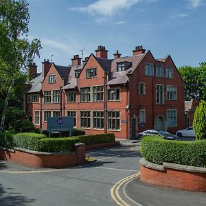 Broadfield Park Hotel